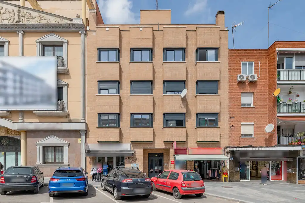 Vista exterior de Pis en venda en Fuenlabrada amb Calefacció i Traster