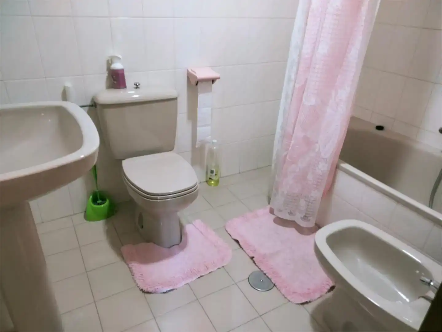 Baño de Piso en venta en Bareyo con Piscina