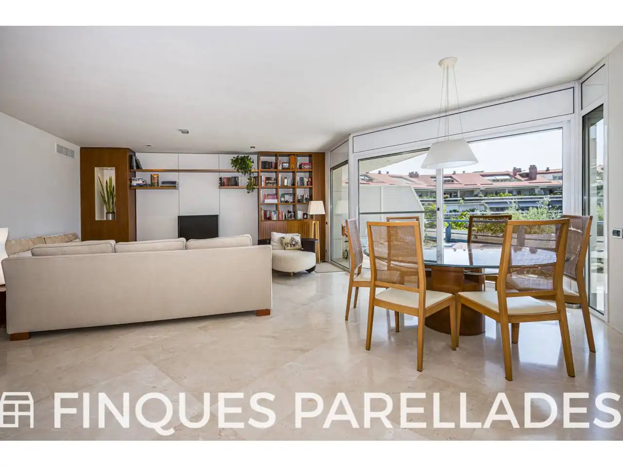 Living room of Flat for sale in Sitges  with Air Conditioner, Heating and Terrace