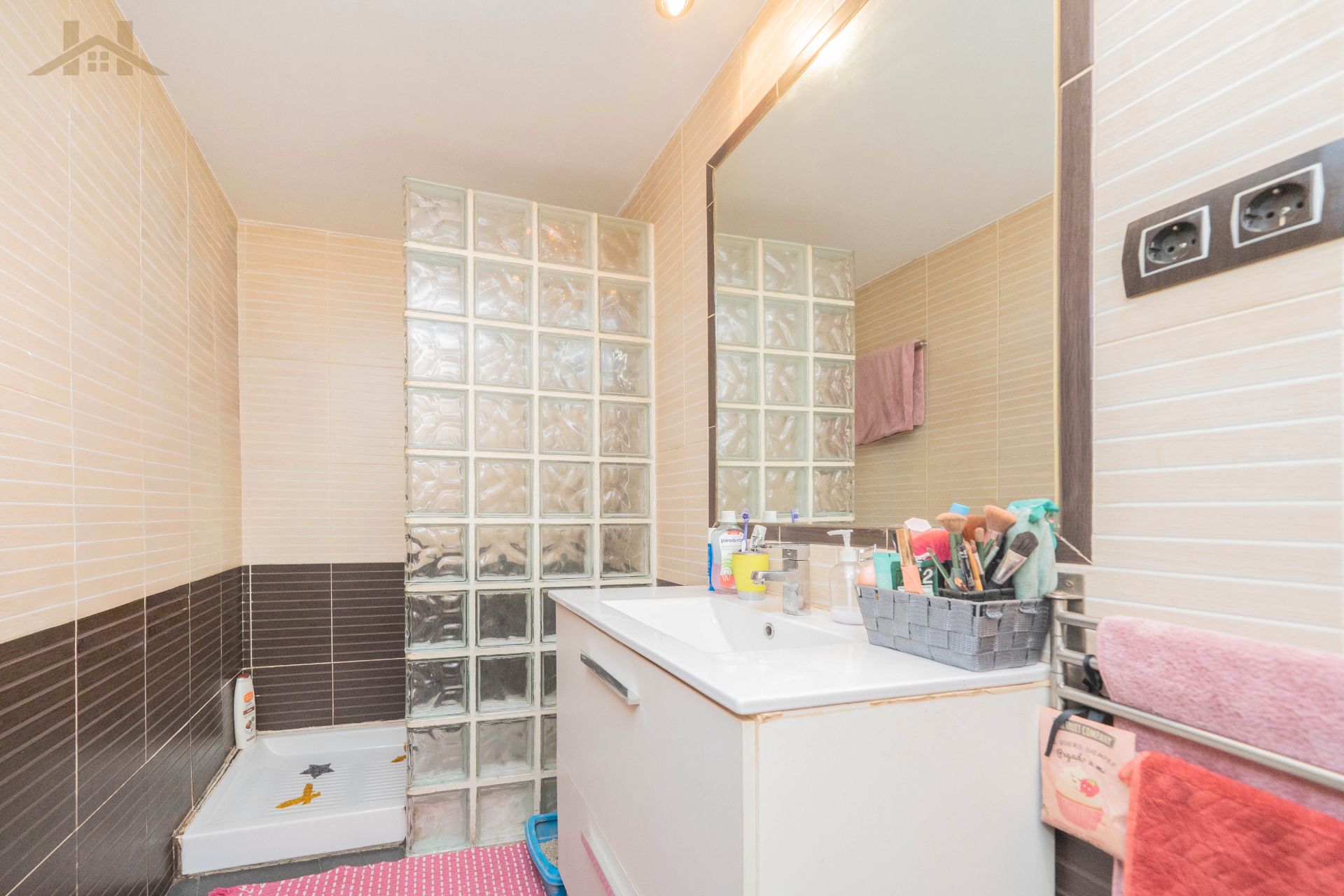 Bathroom of Attic for sale in Miraflores de la Sierra  with Heating, Storage room and Furnished