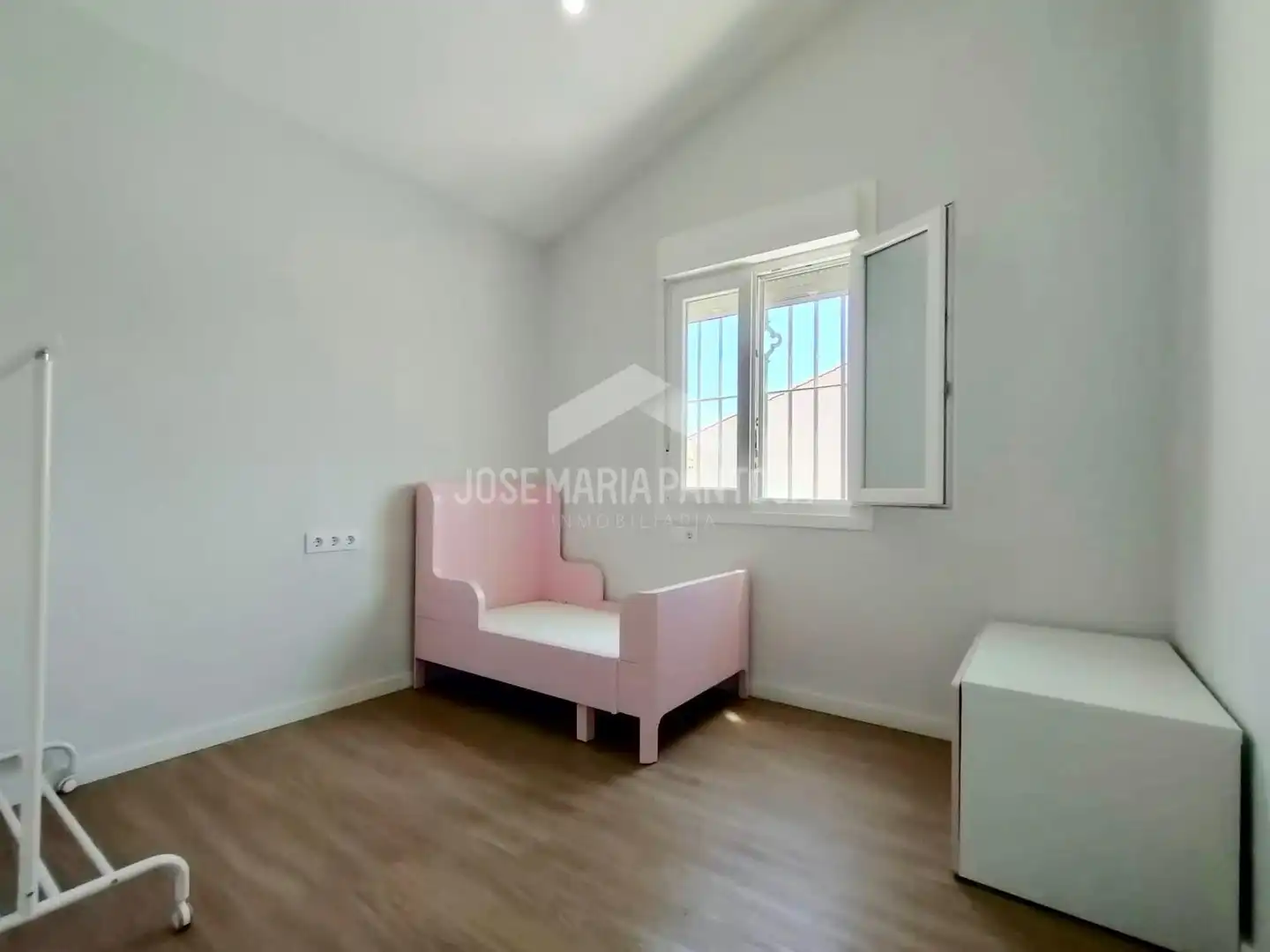 Habitación de Casa adosada en venta en Jerez de la Frontera con Aire acondicionado, Calefacción y Jardín privado