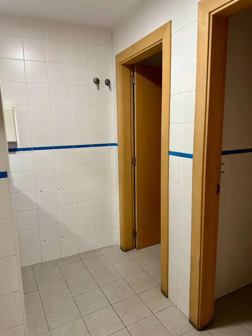 Badezimmer von Fabrikhallen zur Miete in Peñacastillo - Nueva Montaña