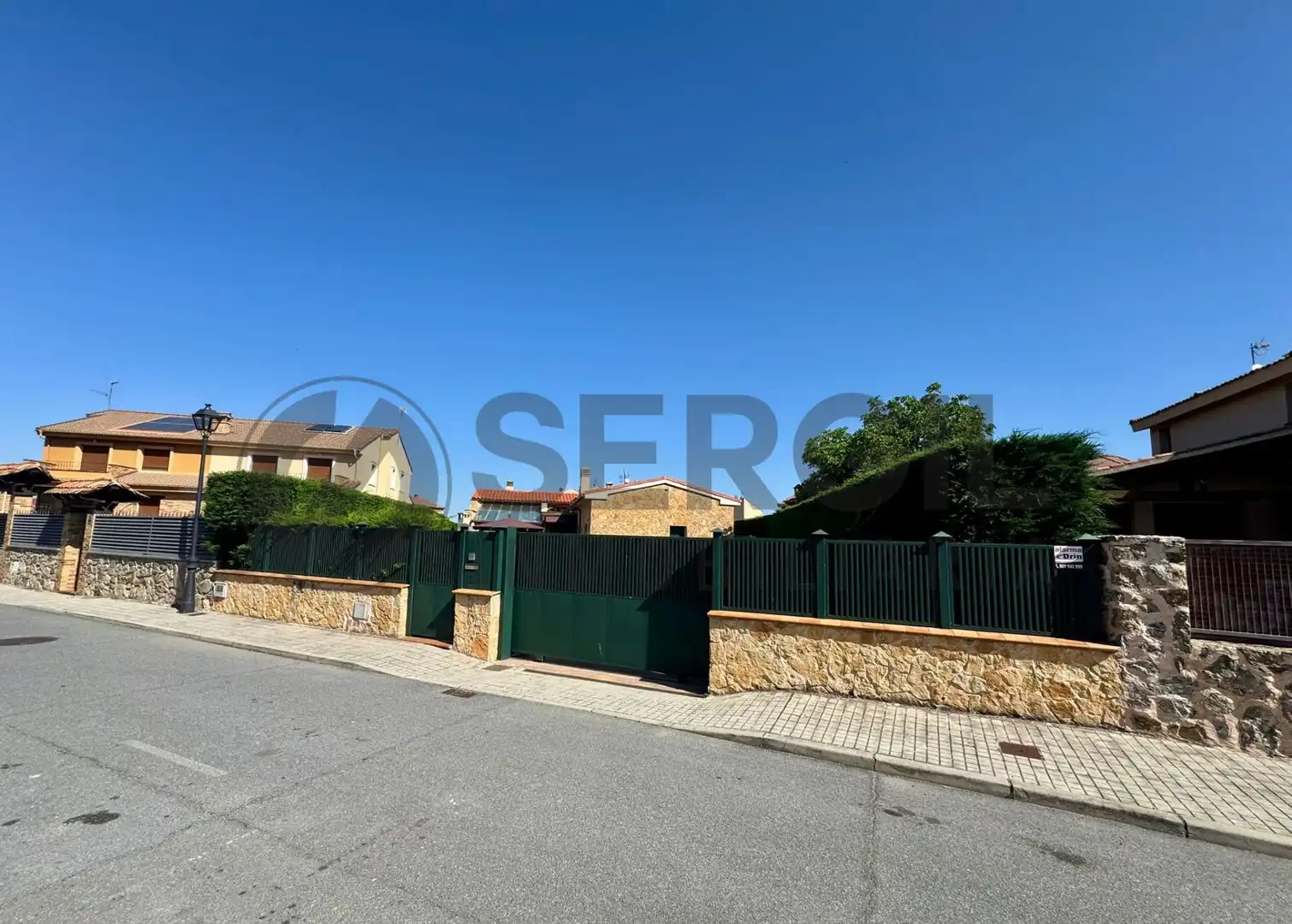 Vista exterior de Casa o xalet en venda en Palazuelos de Eresma amb Calefacció, Jardí privat i Traster