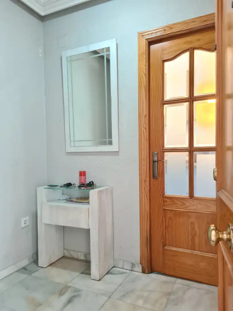 Flat for sale in Sevilla  with Air Conditioner, Terrace and Balcony