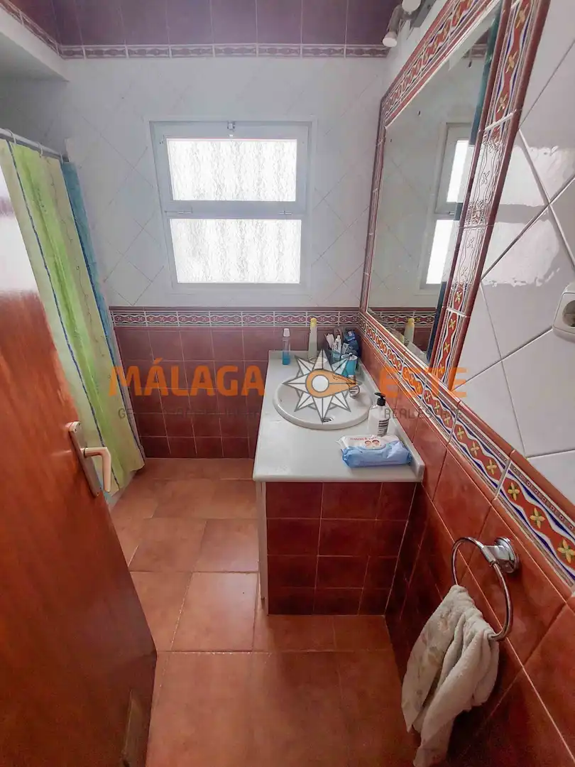 Baño de Finca rústica en venta en Vélez-Málaga con Aire acondicionado, Terraza y Trastero
