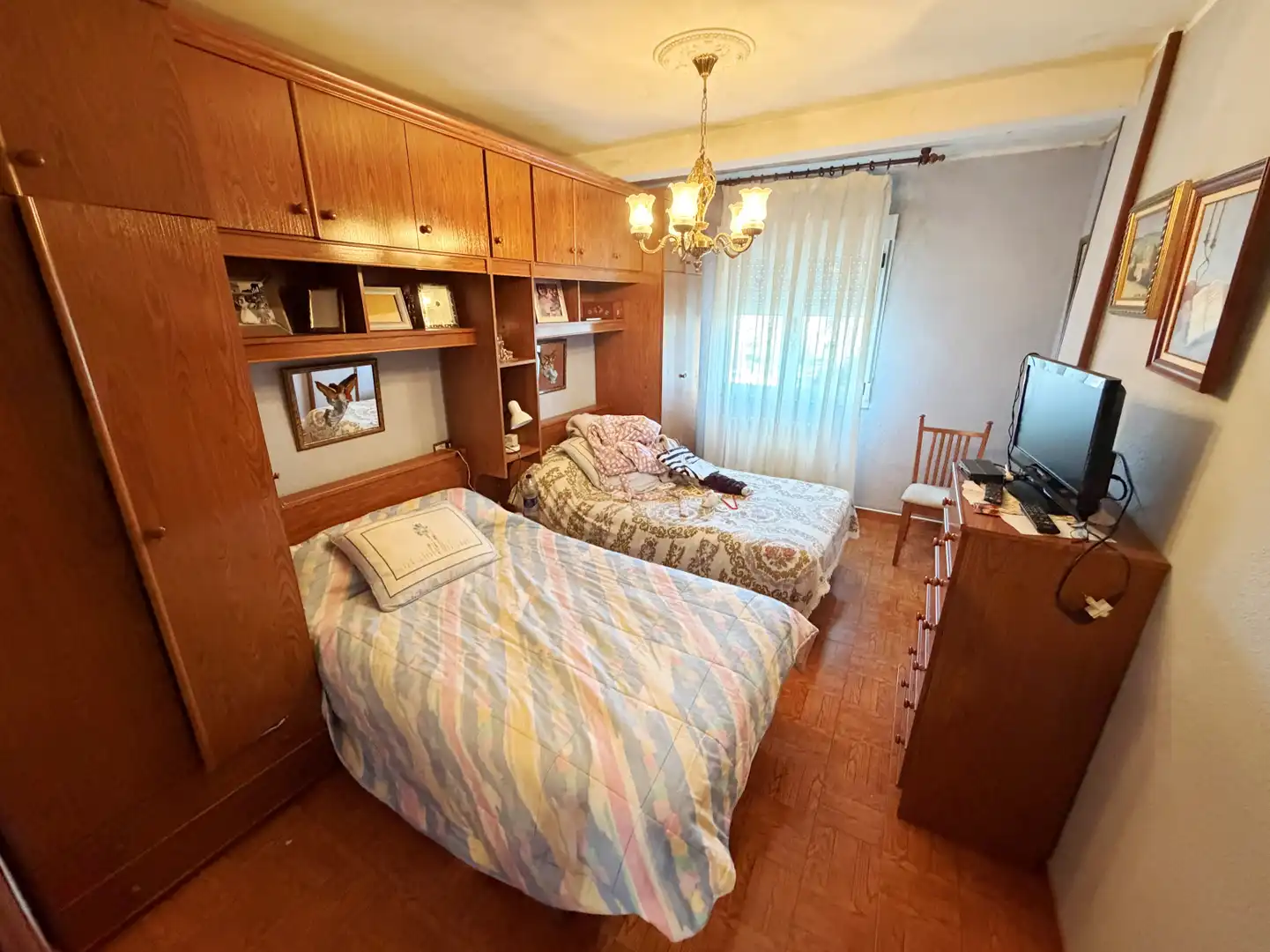 Habitación de Piso en venta en Avilés con Calefacción y Parquet