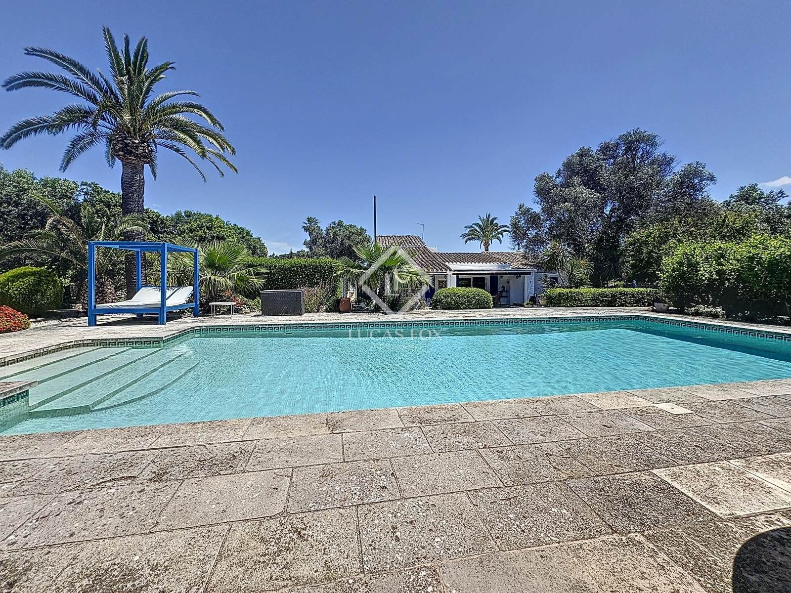 Außenansicht von Country house zum verkauf in Es Castell mit Klimaanlage, Heizung und Privatgarten