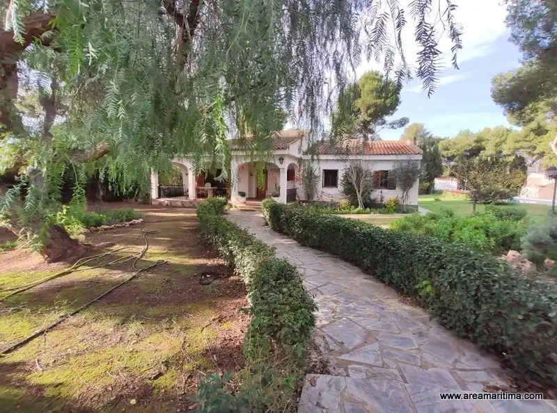 Houses for rent in Calle Murcia, Serra