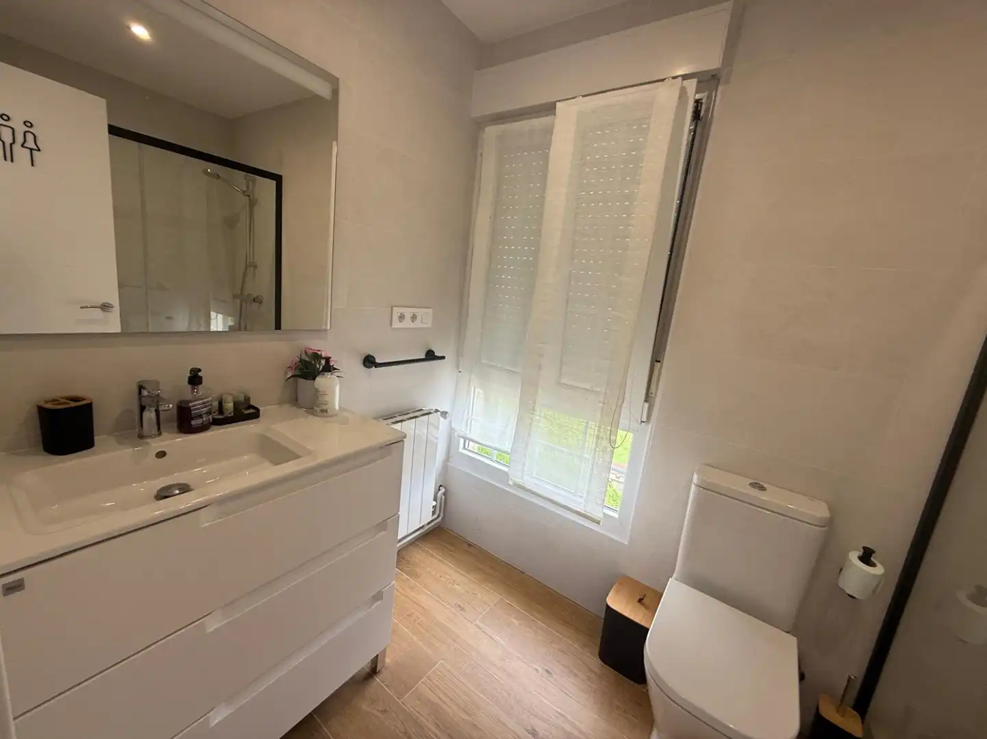 Baño de Piso de alquiler en Comillas (Cantabria) con Calefacción, Terraza y Amueblado