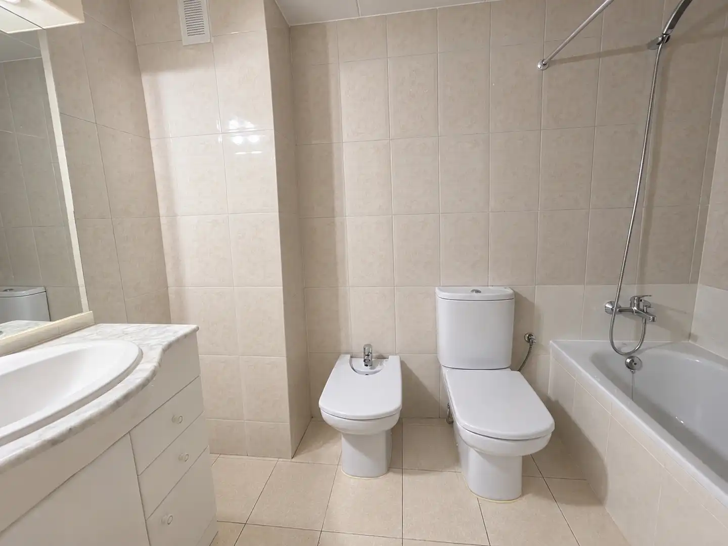 Bathroom of Flat for sale in Port - Horta de Santa María