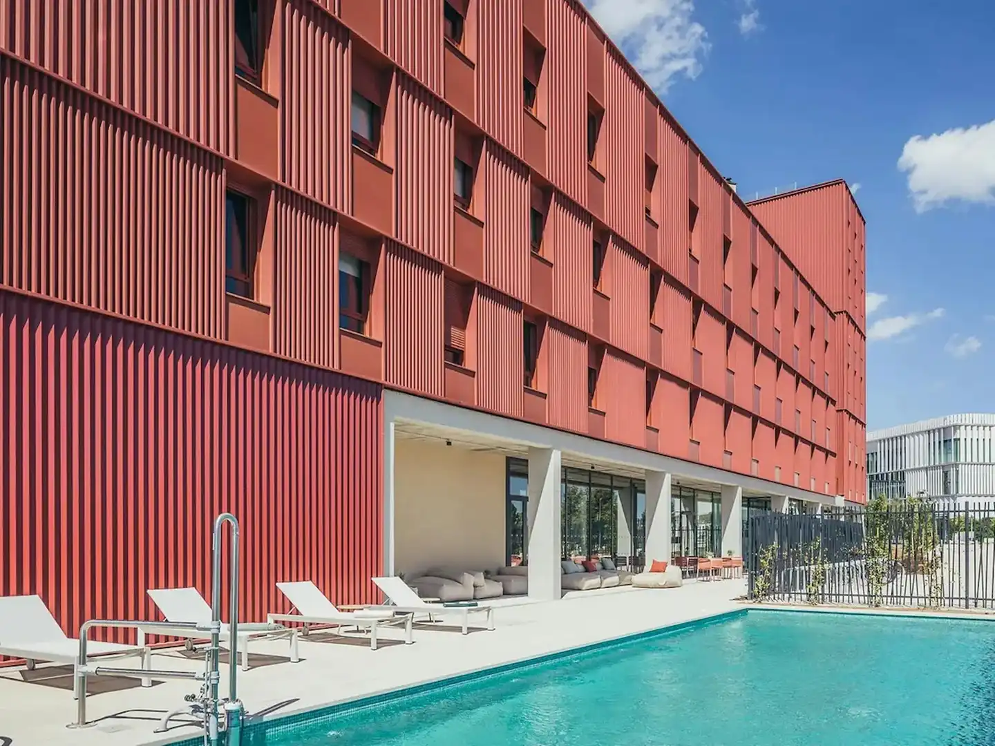 Vista exterior de Piso para compartir en Cerdanyola del Vallès con Aire acondicionado y Calefacción