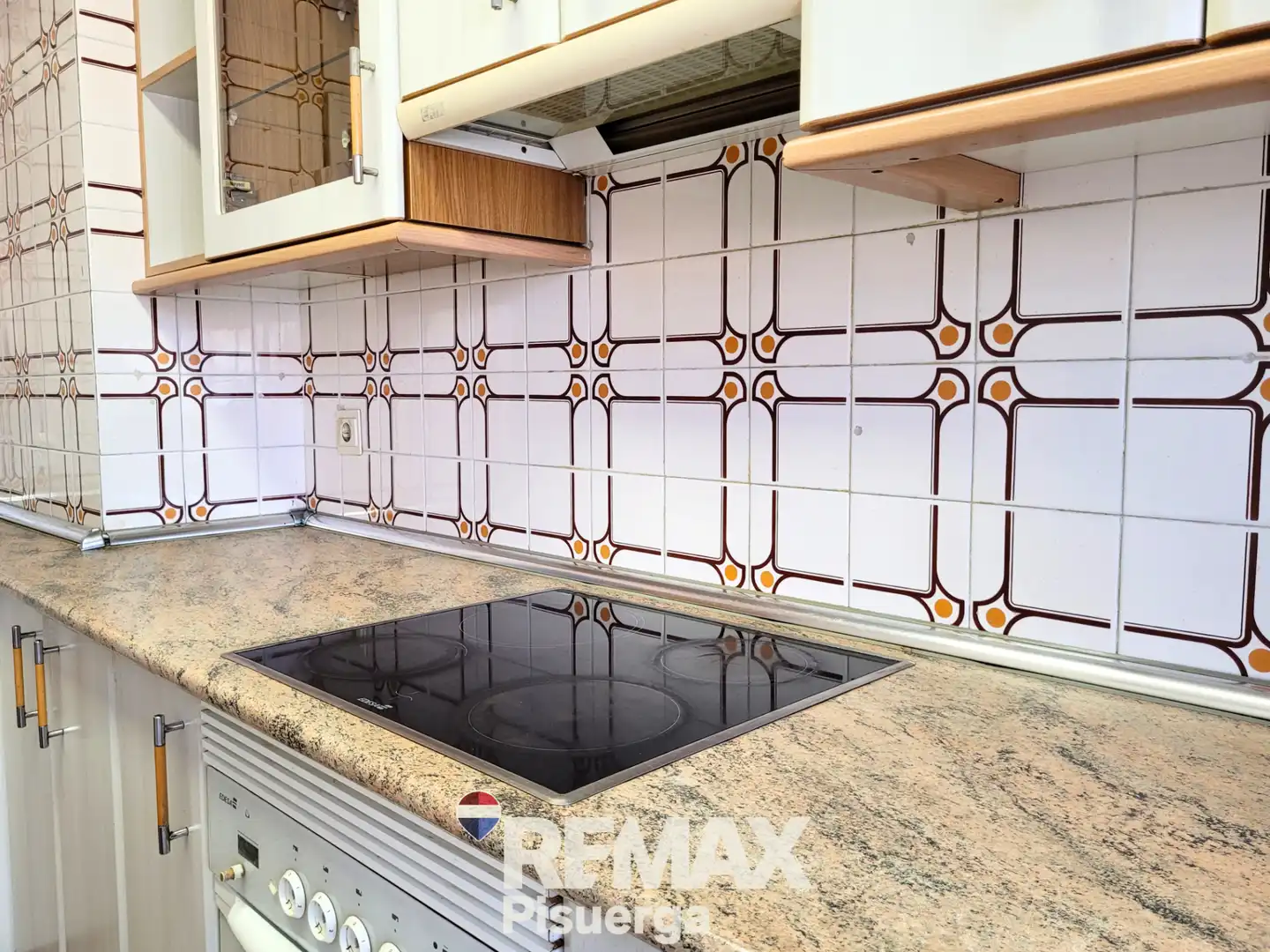 Cocina de Piso en venta en Valladolid con Terraza y Balcón