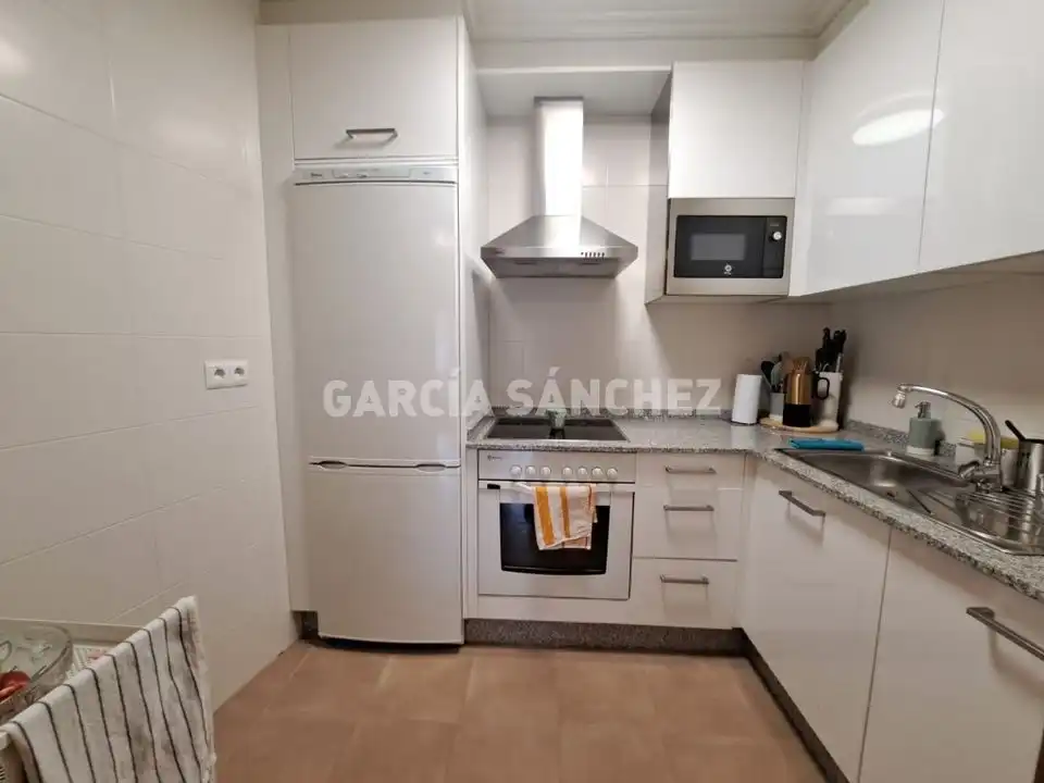 Cocina de Apartamento en venta en Boiro con Terraza, Trastero y Amueblado
