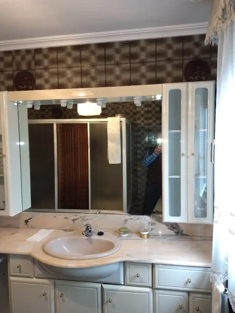 Bathroom of Flat for rent in Bembibre  with Heating, Parquet flooring and Storage room