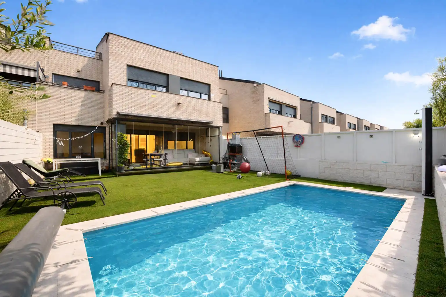 Piscina de Casa o chalet en venta en Pinto con Aire acondicionado, Calefacción y Jardín privado