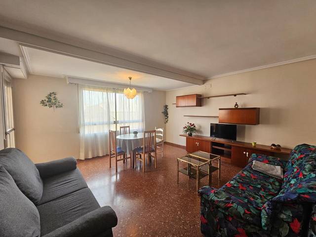 Piso en Alquiler en De Luis Crumiere en Tormos
