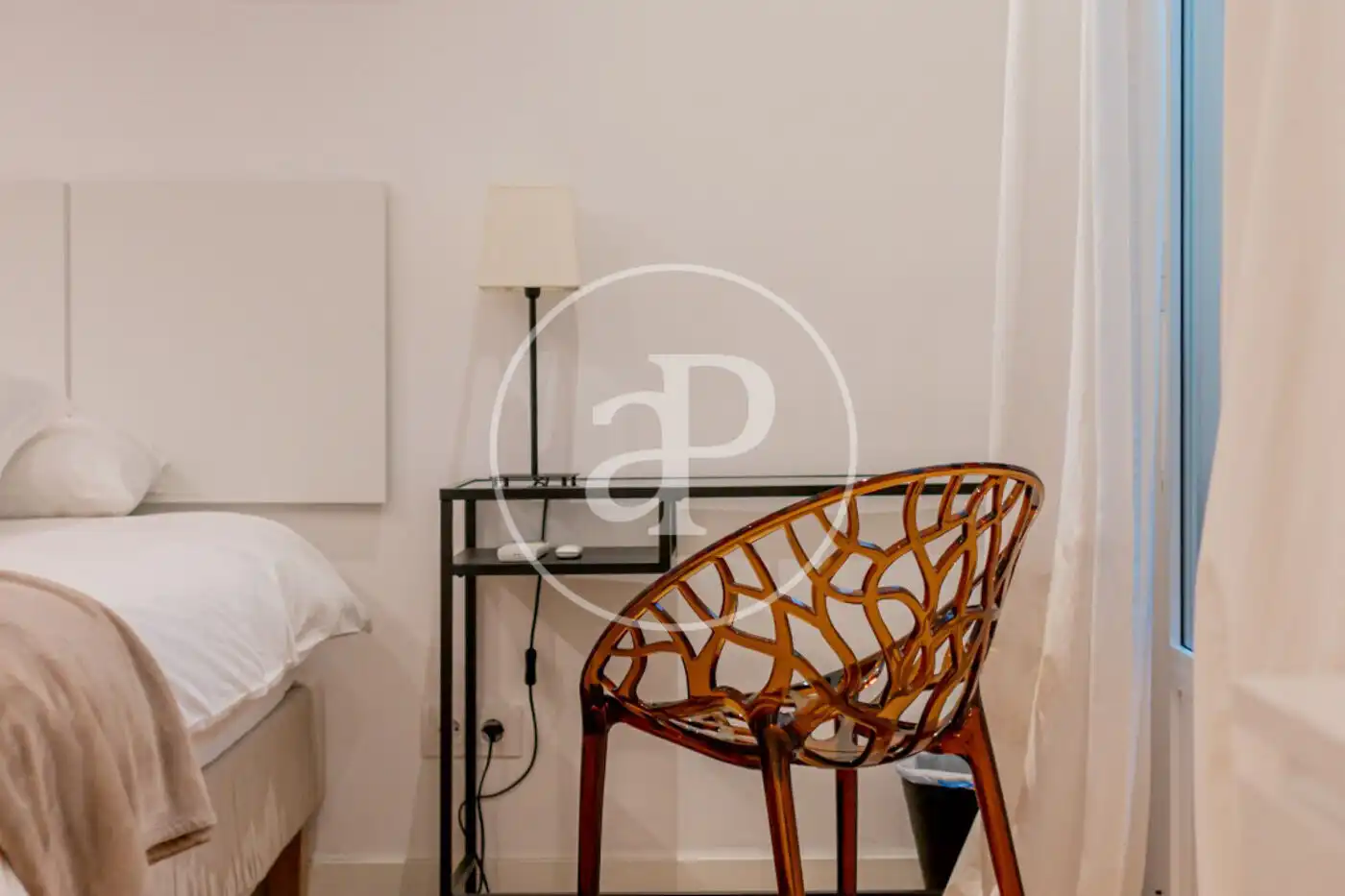 Schlafzimmer von Wohnung zur Miete in Madrid mit Klimaanlage, Heizung und Möbliert