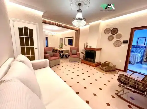 Sala d'estar de Casa o xalet en venda en Baeza, Jaén