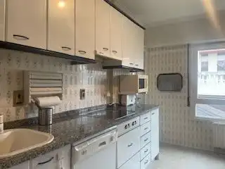 Cocina de Piso en venta en Zarautz con Calefacción, Terraza y Trastero