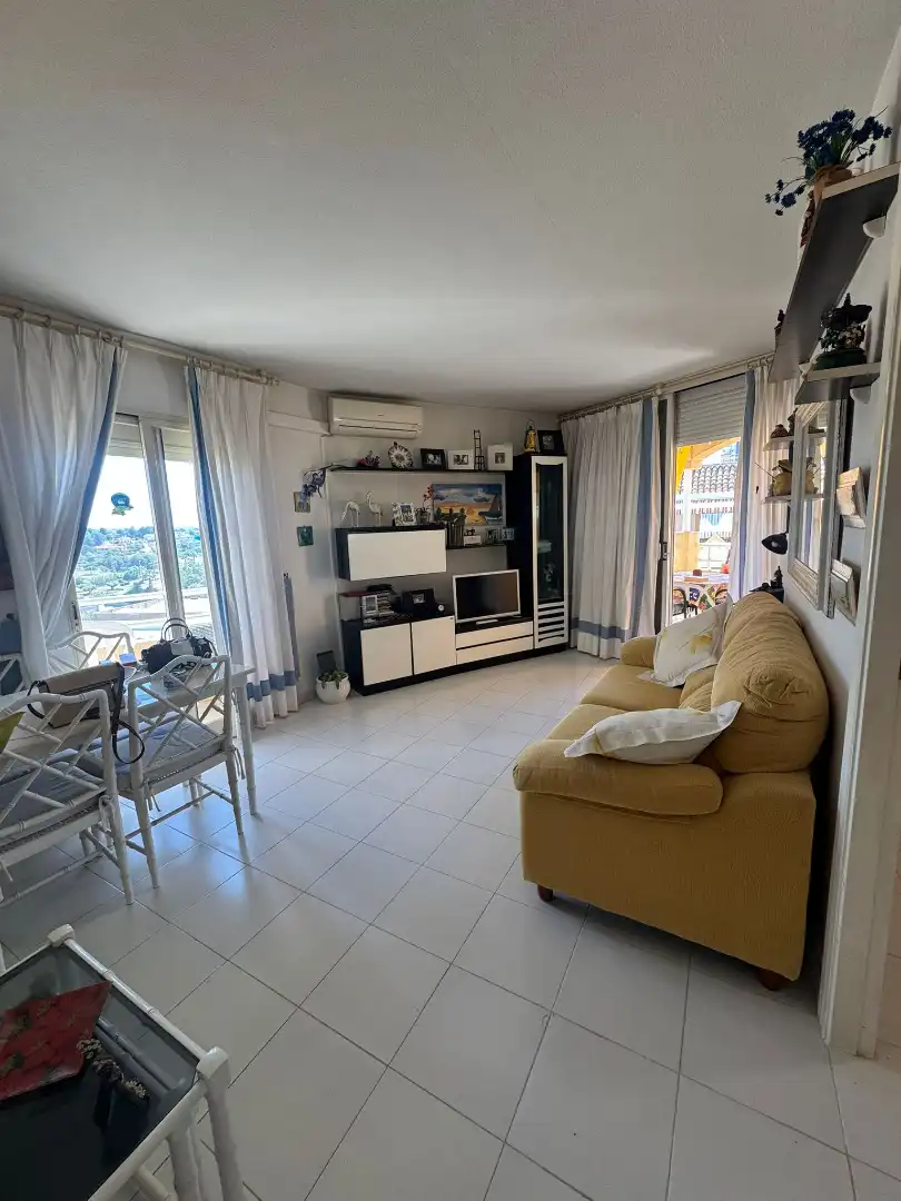Wohnzimmer von Wohnungen zum Verkauf in Calpe / Calp mit Klimaanlage, Terrasse und Möbliert