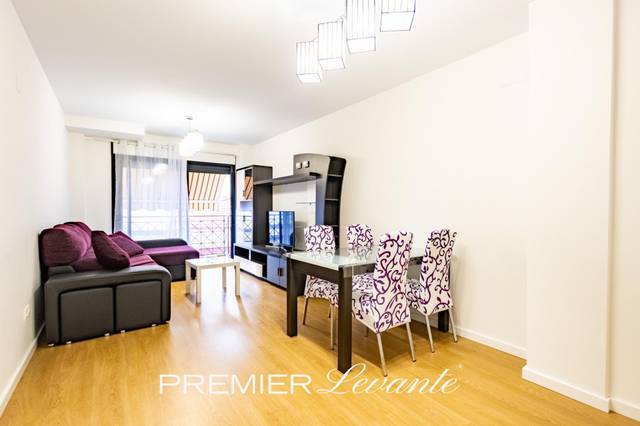 Piso en Alquiler en Calle Calle de Bernardo López García, 9 en Carolinas Bajas