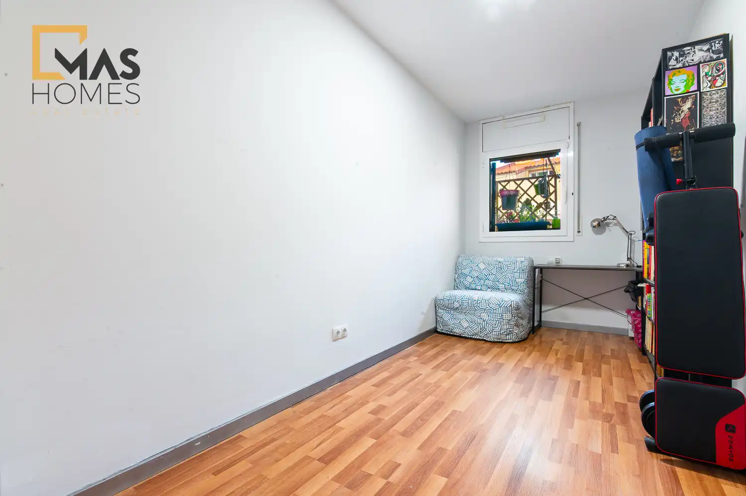 Schlafzimmer von Erdgeschoss zum Verkauf in Martorell mit Balkon