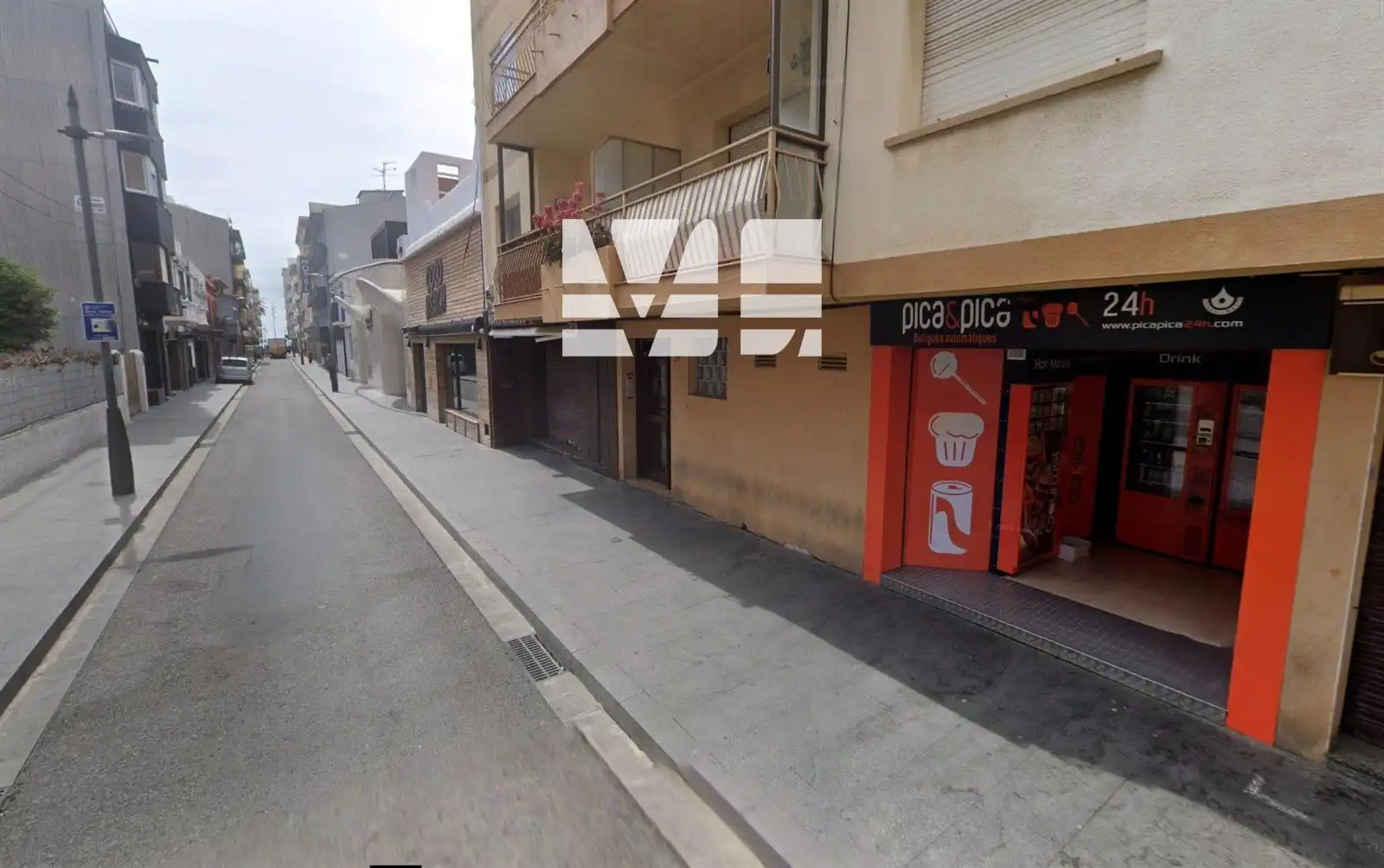 Local comercial en venta en de Monturiol, imagen 2