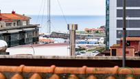 Vista exterior de Pis en venda en Gijón  amb Jardí privat i Terrassa