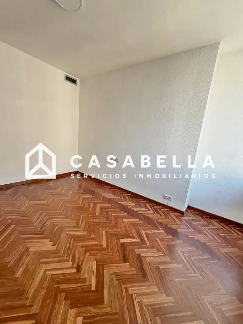 Piso de alquiler en Valencia con Aire acondicionado, Calefacción y Trastero