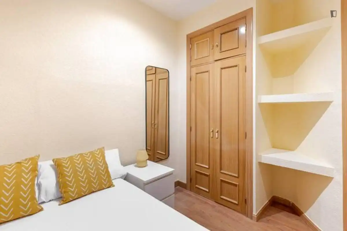 Dormitori de Casa o xalet de lloguer en Madrid amb Moblat, Forn i Rentadora