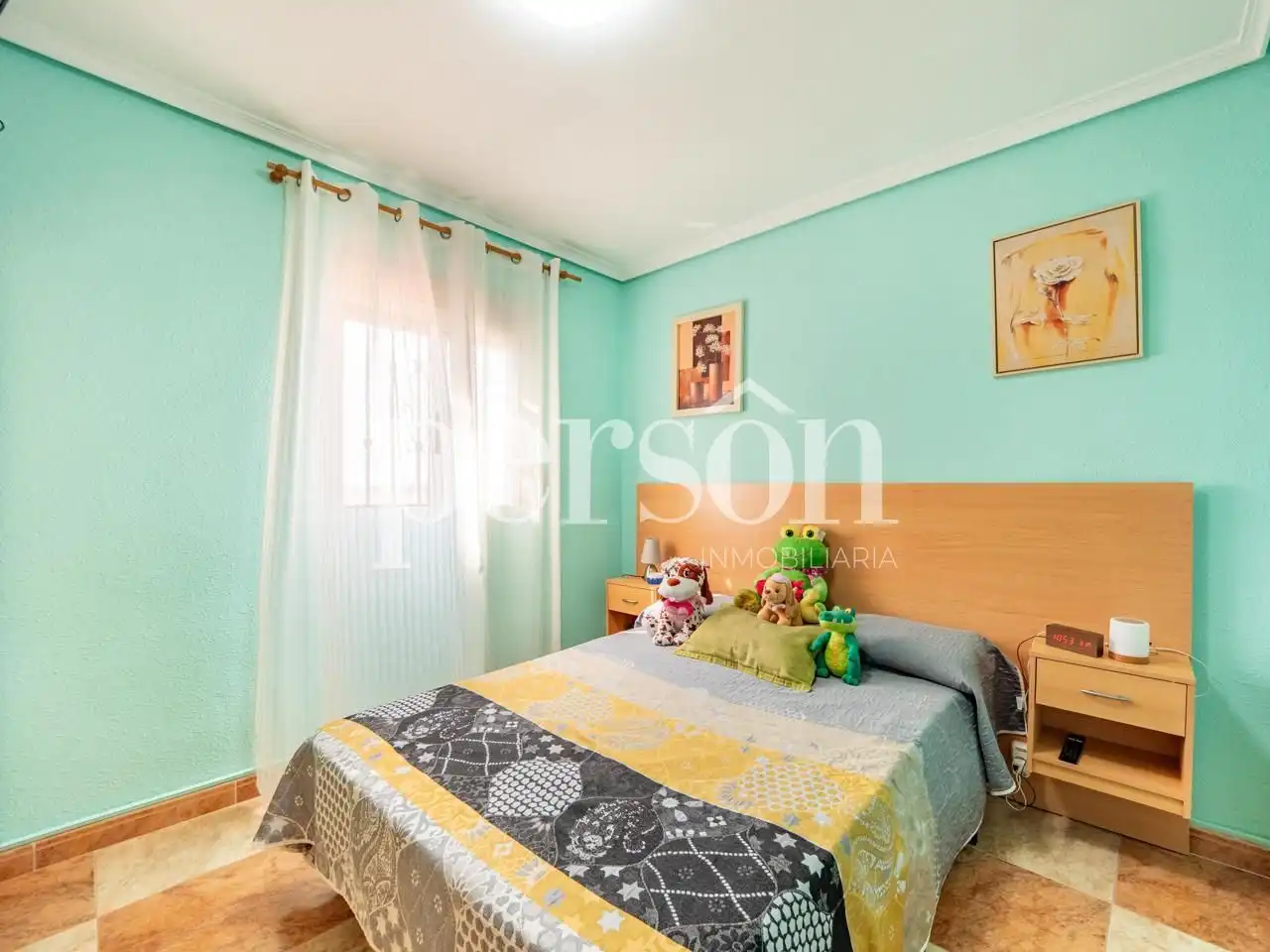 Dormitori de Casa o xalet en venda en Manises amb Aire condicionat, Jardí privat i Terrassa