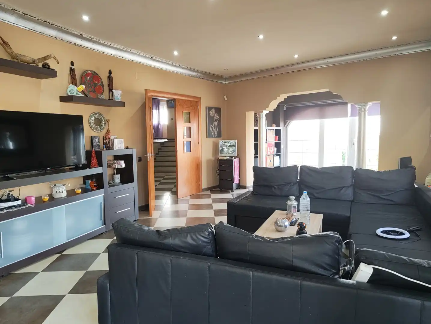 Sala d'estar de Casa o xalet en venda en Benalmádena amb Aire condicionat, Calefacció i Jardí privat