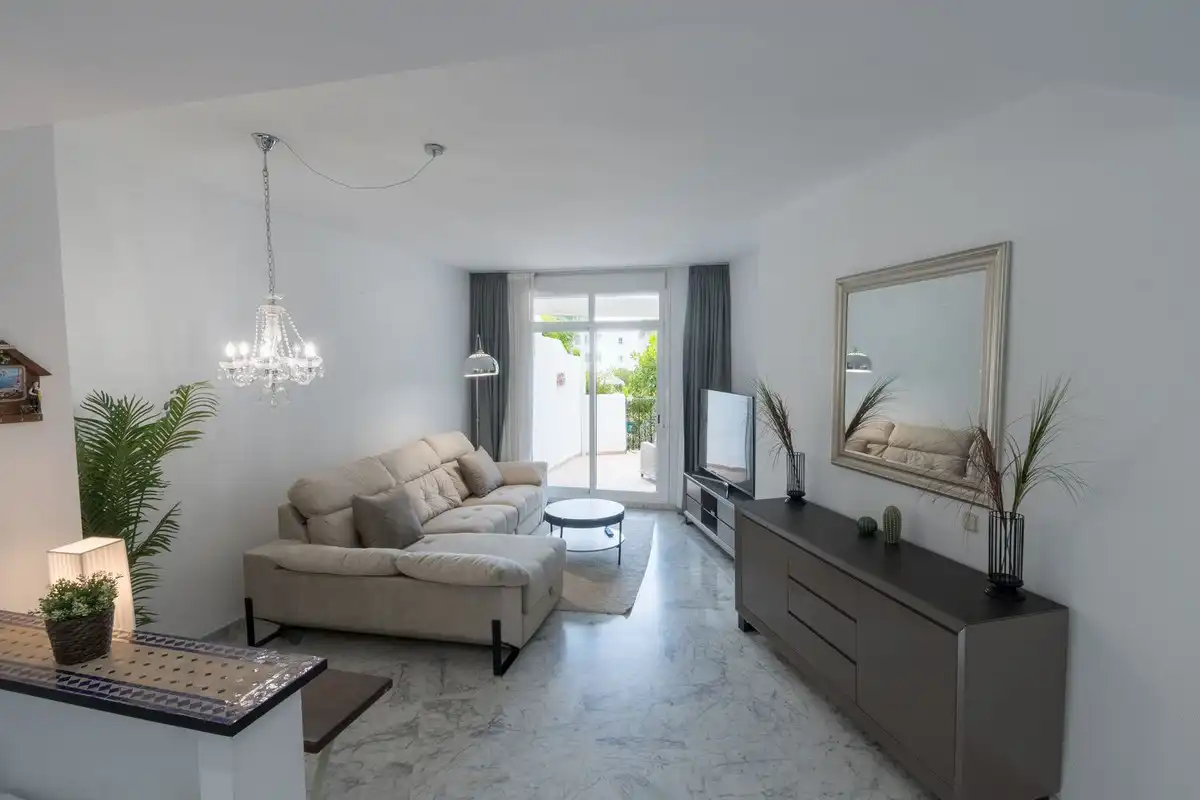 Living room of Ground floor for sale in Marbella  with Air Conditioner, Terrace and Storage room
