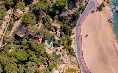 Vista exterior de Casa o xalet en venda en Lloret de Mar amb Jardí privat, Traster i Piscina