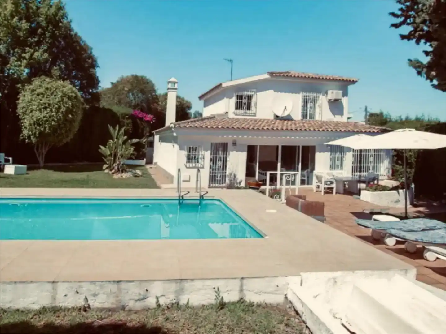 Vista exterior de Casa o xalet en venda en Puçol amb Piscina