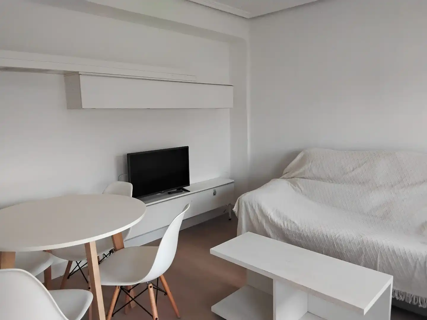 Bedroom of Flat for rent in Valencia  with Air Conditioner, Furnished and Oven