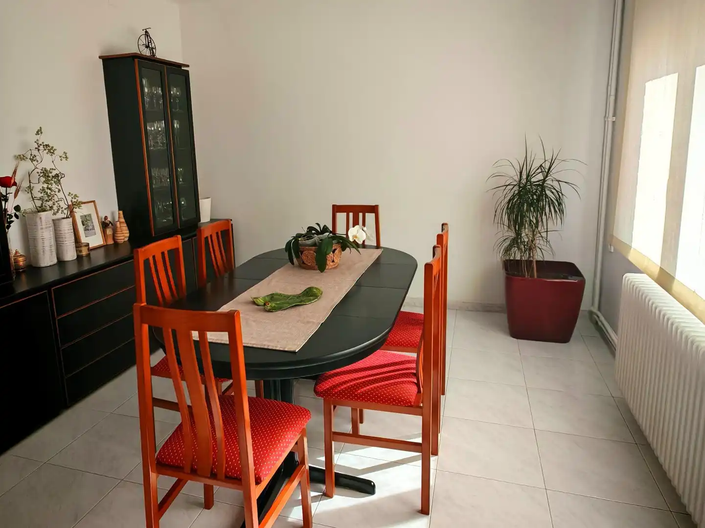Comedor de Casa o chalet en venta en Breda con Aire acondicionado, Calefacción y Terraza