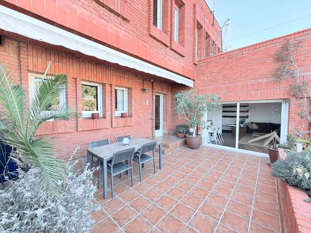 Piso en Alquiler en Carrer de Josep M. Jujol en Vallcarca i els Penitents