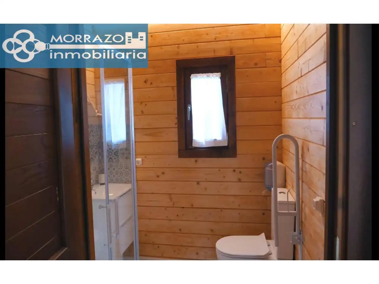 Dormitori de Casa o xalet en venda en Bueu amb Calefacció, Terrassa i Moblat