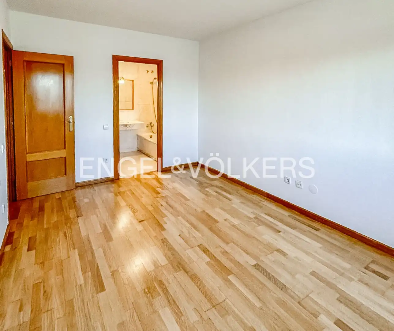 Habitación de Piso de alquiler en Sant Feliu de Llobregat con Aire acondicionado, Calefacción y Parquet