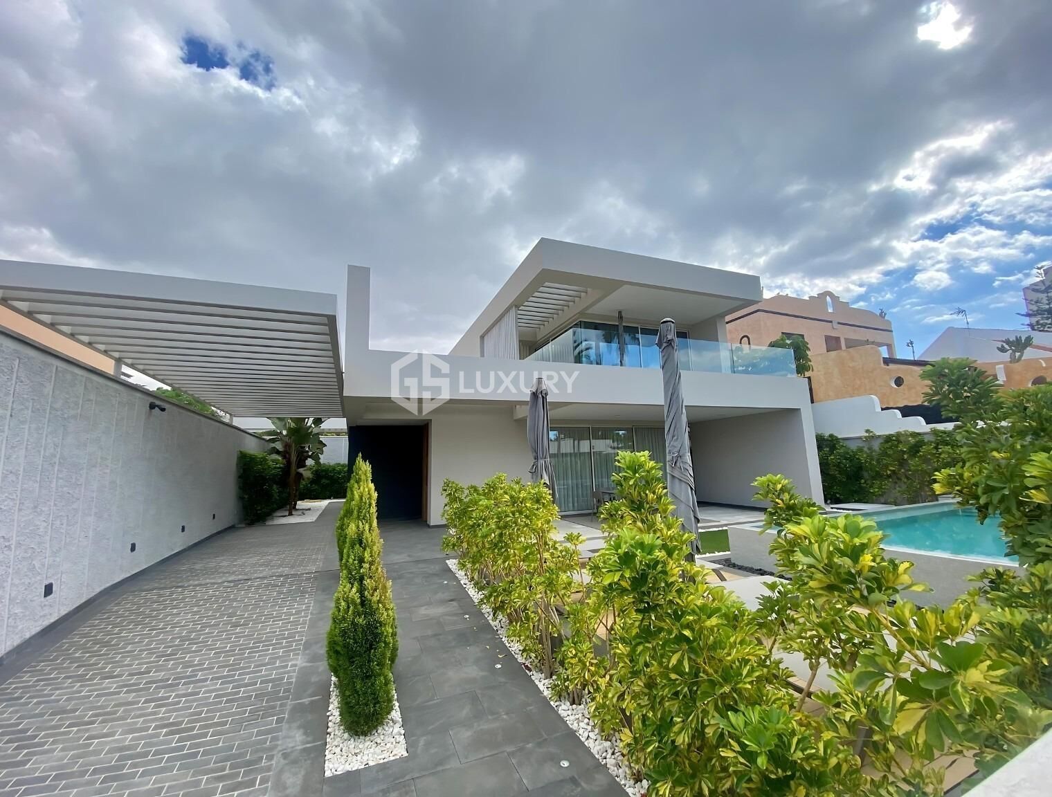 Exterior view of House or chalet for sale in Arona  with Terrace, Swimming Pool and Alarm