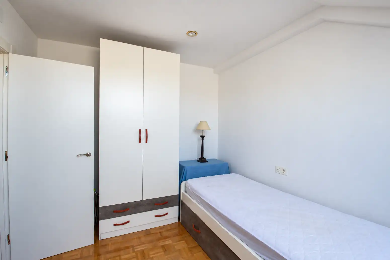 Habitación de Piso en venta en Este - Alcosa- Torreblanca