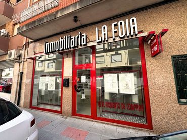 Local comercial de lloguer a Carrer Ramón y Cajal 5