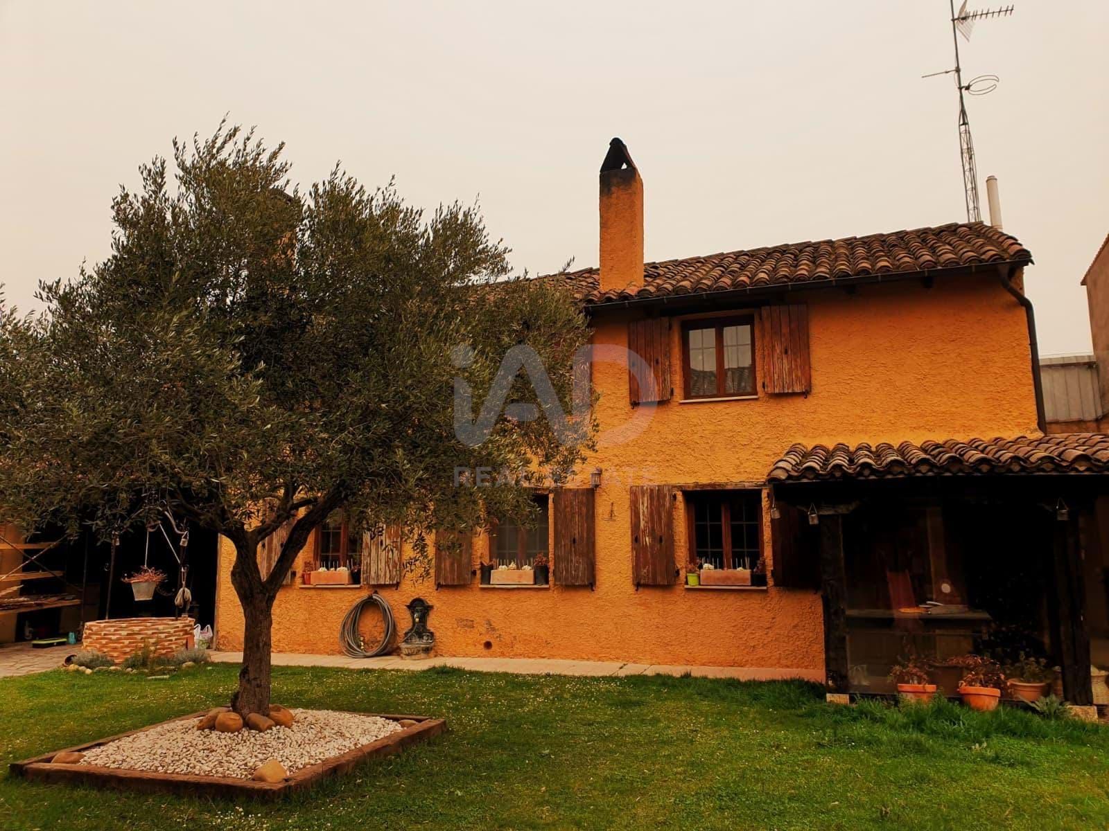 Jardí de Casa o xalet en venda en Garrafe de Torío amb Piscina