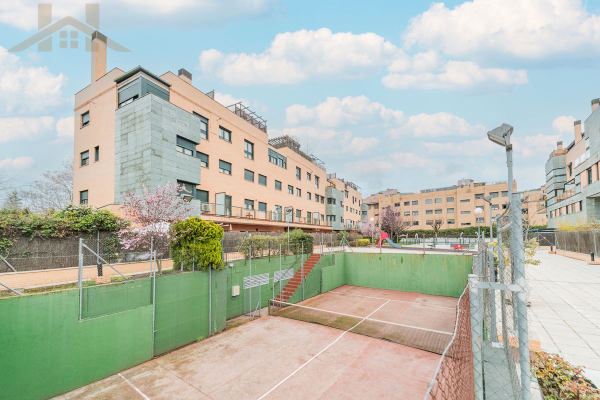 Exterior view of Flat for sale in Pozuelo de Alarcón  with Air Conditioner, Heating and Terrace