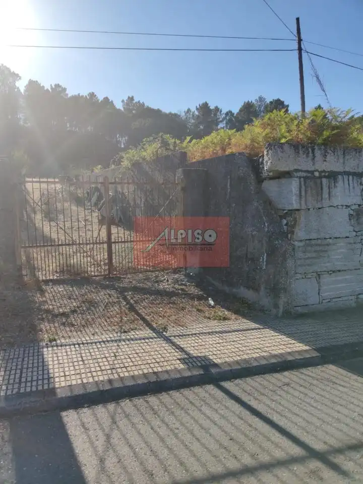 Residencial en venta en San Cibrao das Viñas