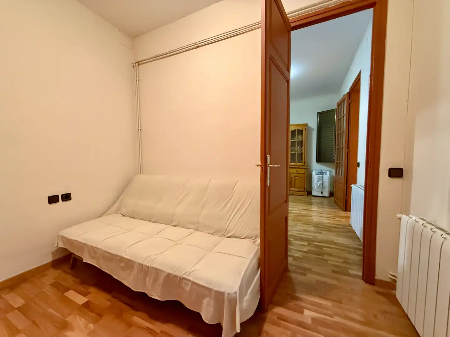 Bedroom of Flat for sale in Barcelona  with Heating, Parquet flooring and Furnished