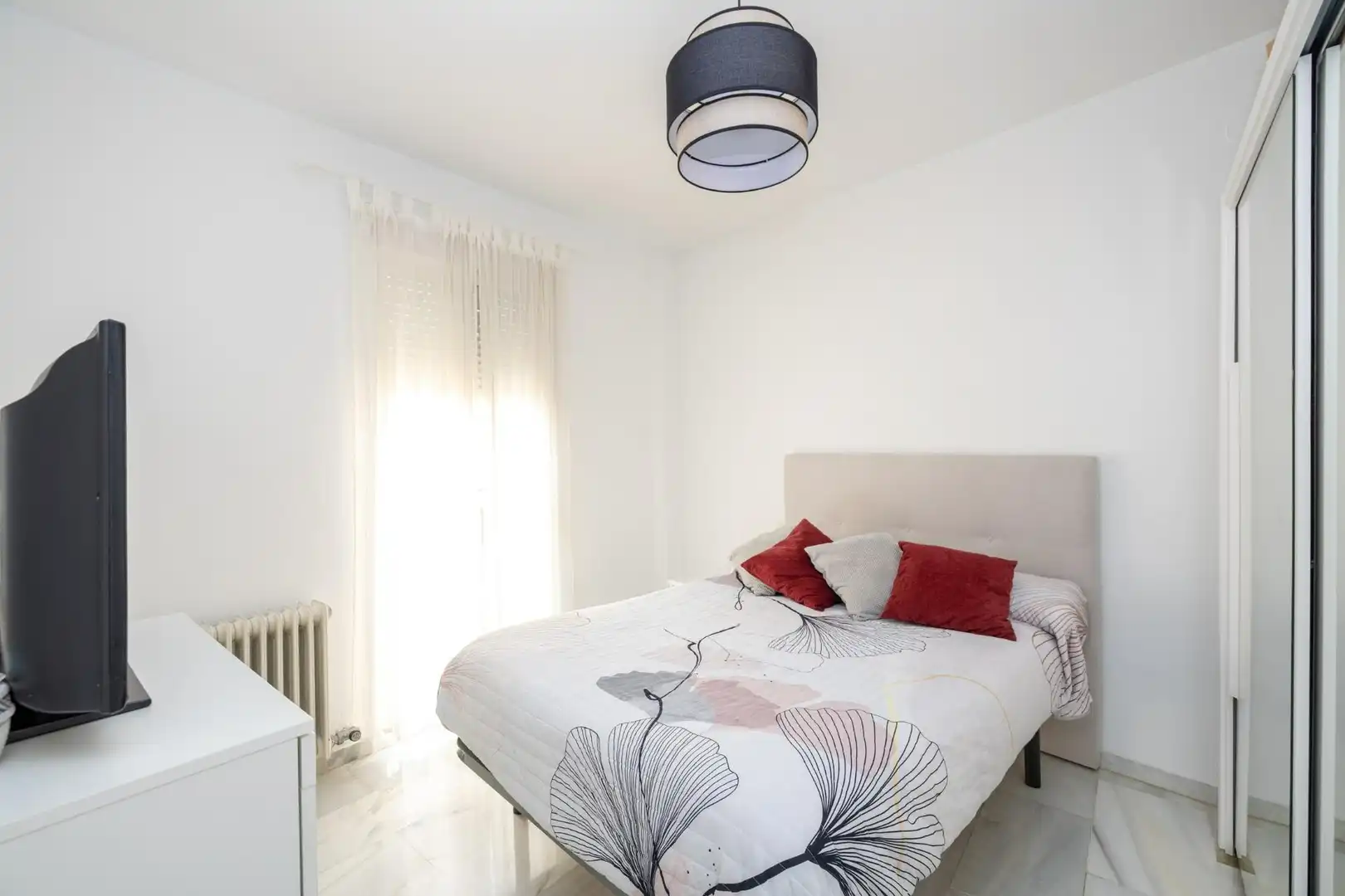 Flat with terrace for sale in Calle Gonzalo de Berceo 12, imagen 8