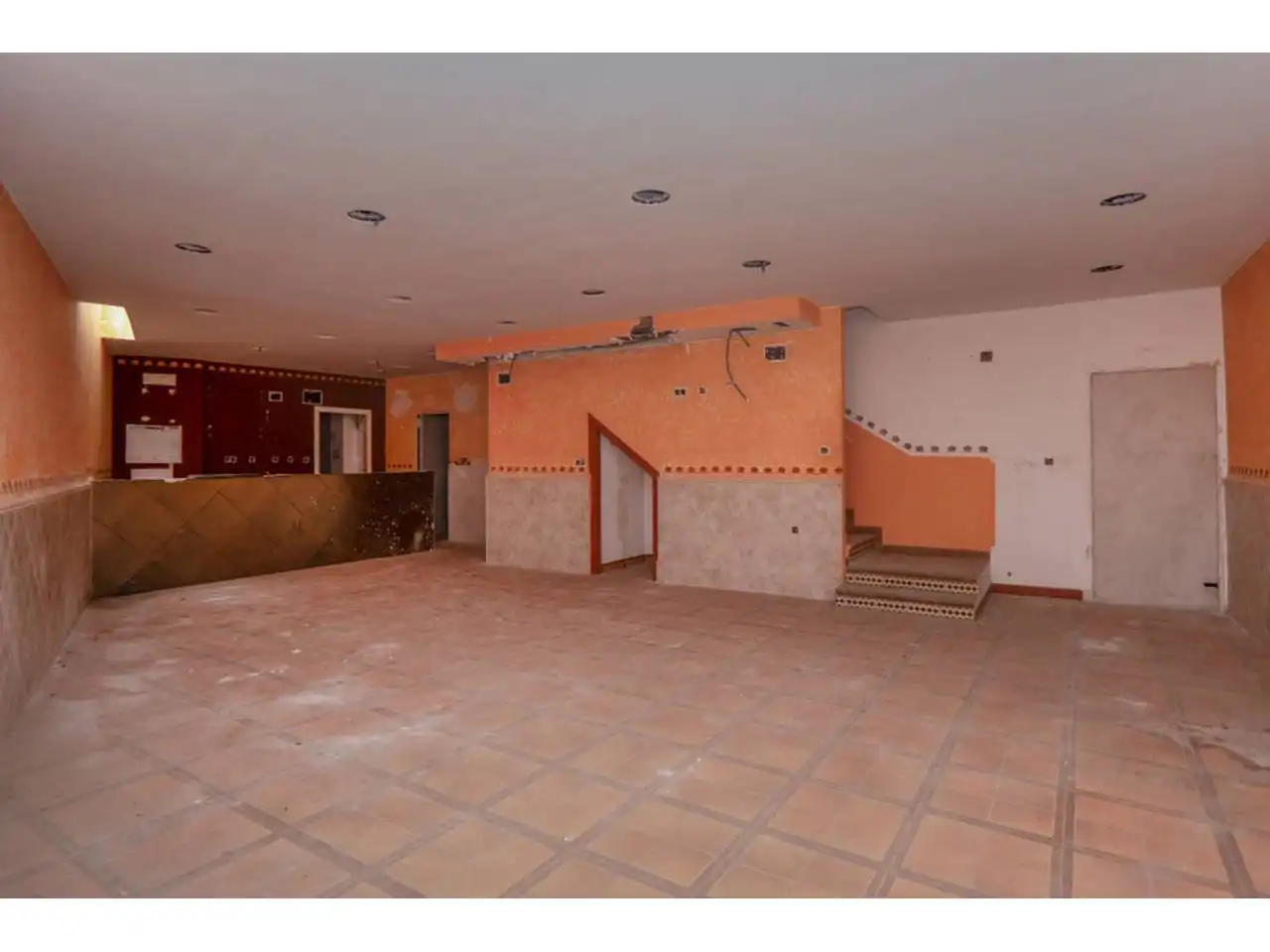 Local commercial à vendre à Calle LUCHANA, imagen 2