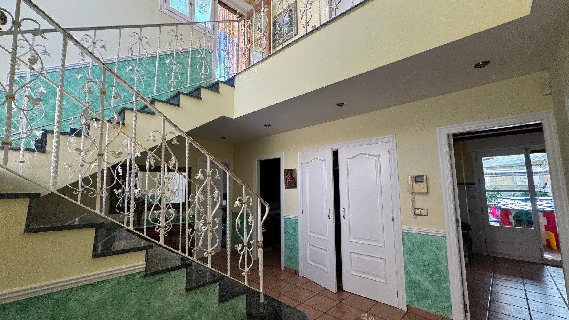 Houses for sale in Sax